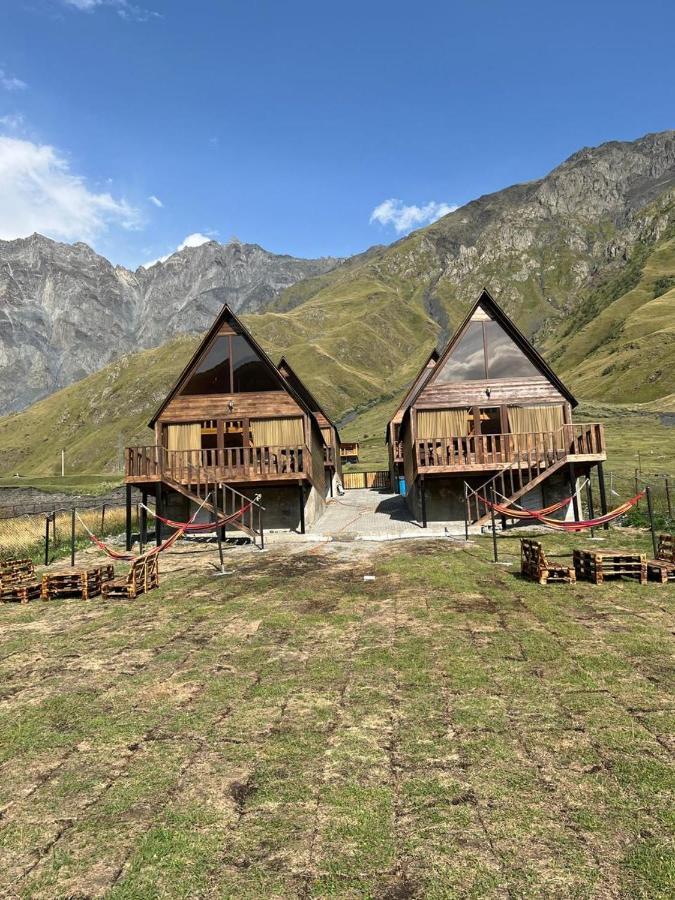 Kazbegi 4 Side Cottages Bagian luar foto
