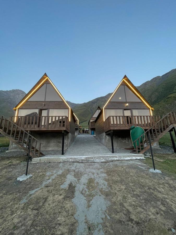 Kazbegi 4 Side Cottages Bagian luar foto